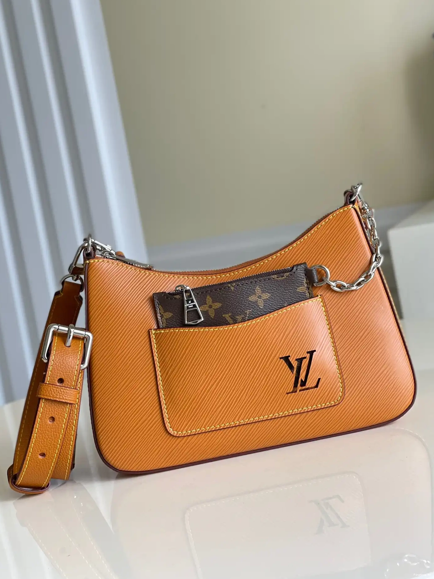 First bags ru LOUIS VUITTON MARELLE 0501